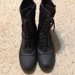Black sequence combat boots!